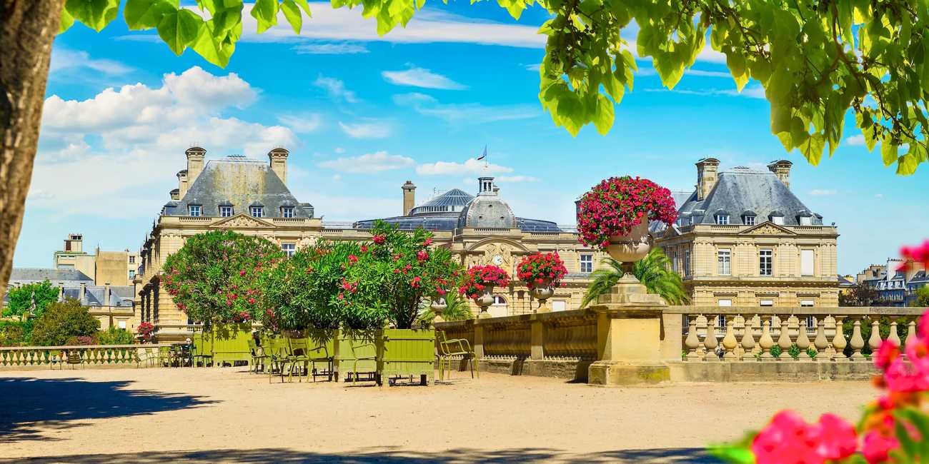 Tours en bus hop-on hop-off à Paris – Monuments emblématiques, vues panoramiques et attractions immanquables en 2026 Tours touristiques en bus à Paris, France – Monuments principaux, attractions célèbres et trésors cachés en 2026